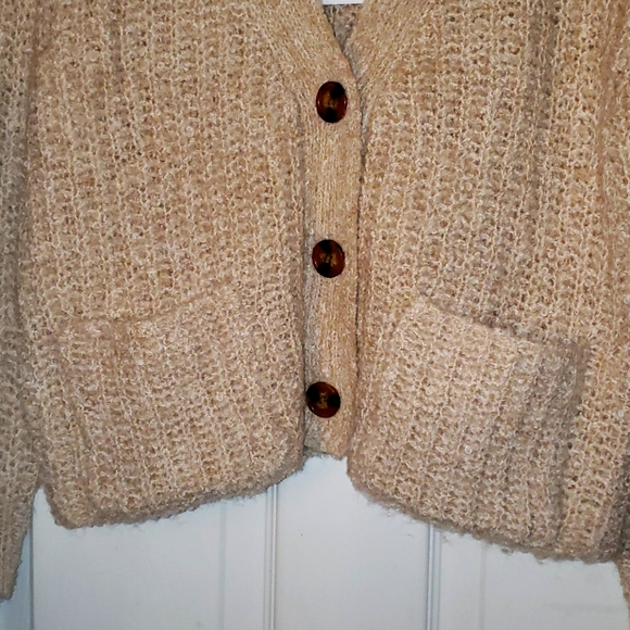 Cropped Knit Sweater - Picture 2 of 4